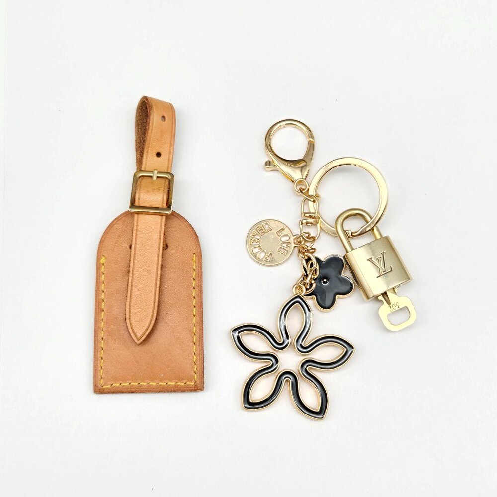 Authentic Louis Vuitton Luggage Nametag and Gold Padlock with Unbranded Keycharm - Picture 8 of 12